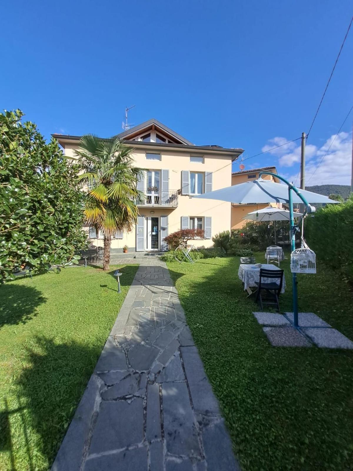 B & B Ametista Bergamo Ponteranica Buitenkant foto